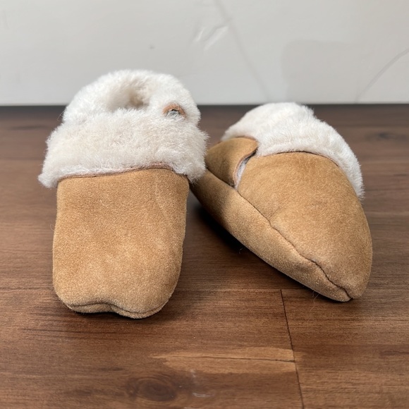 Baby Uggs - Picture 2 of 5